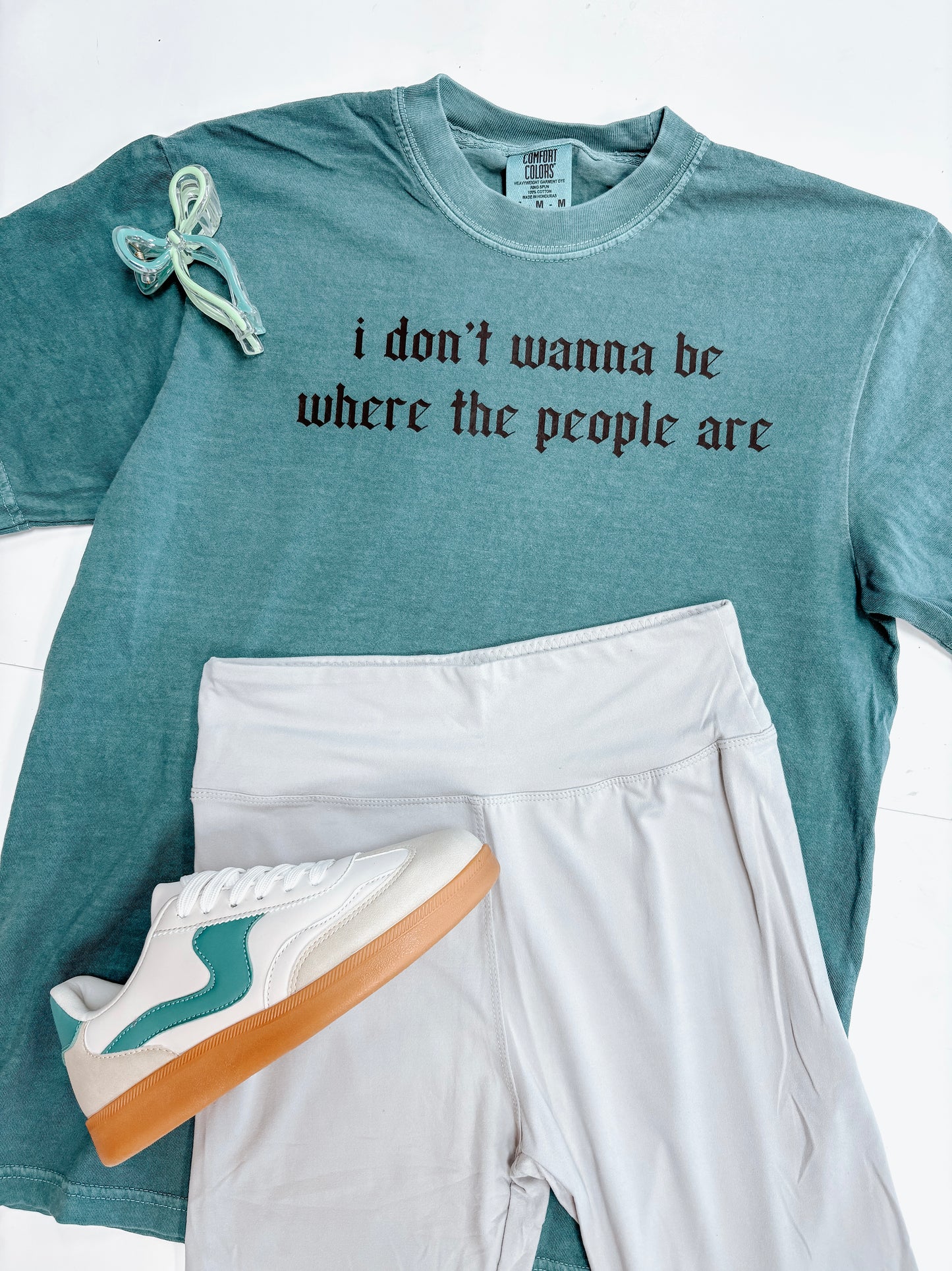 I don’t wanna be where the people are tee ✿