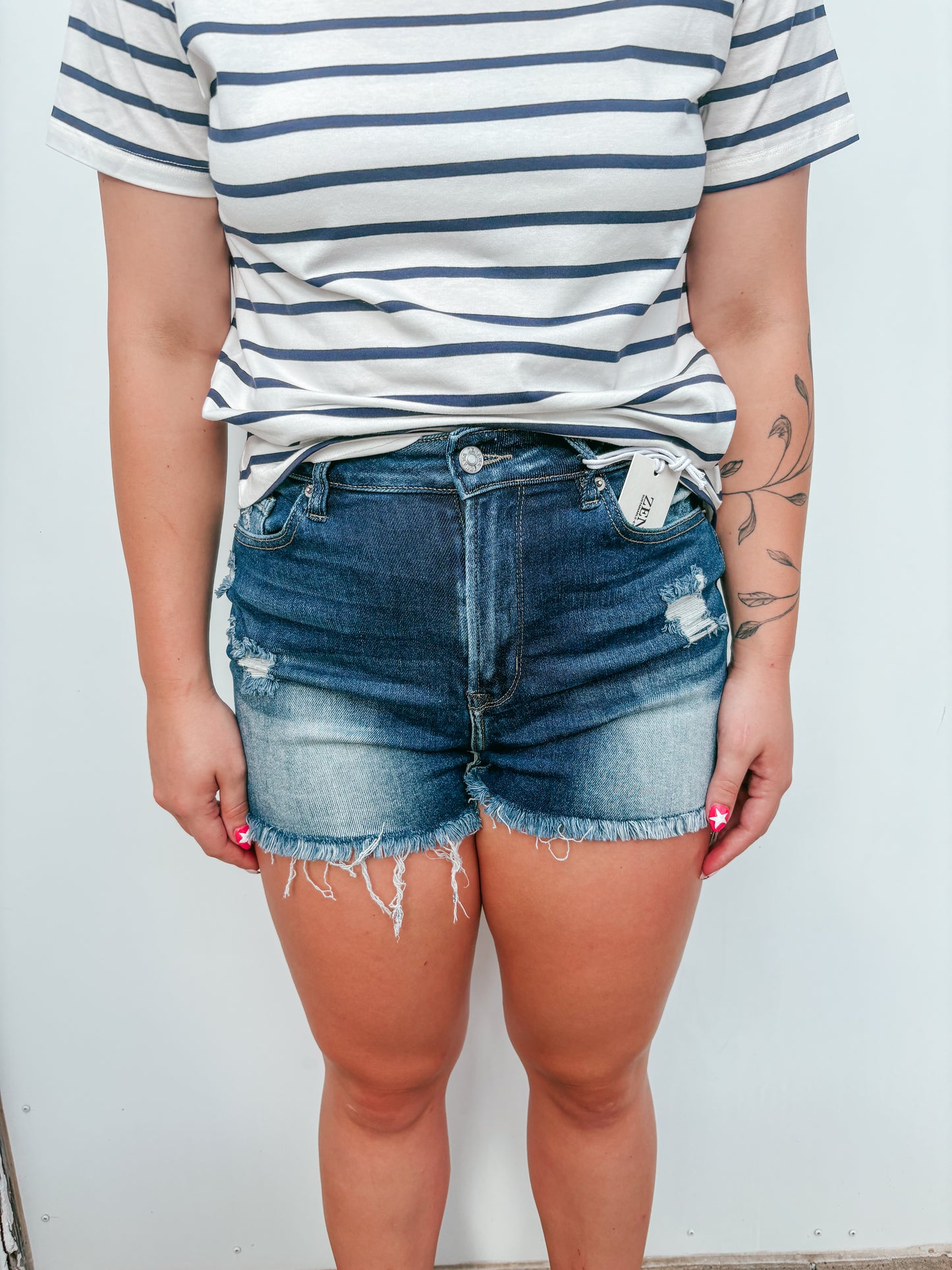 dark denim distressed shorts ☆