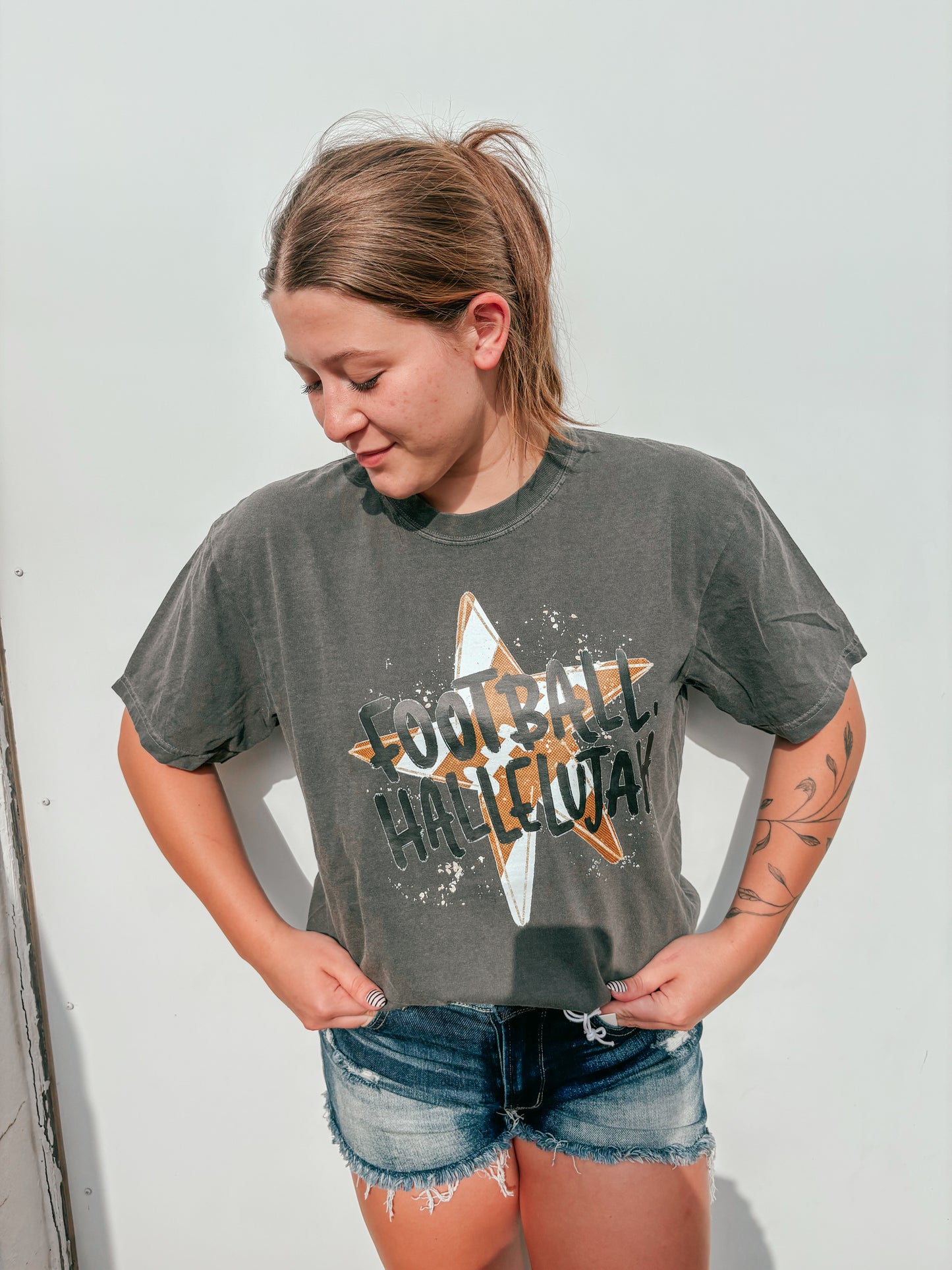 football hallelujah tee ๐