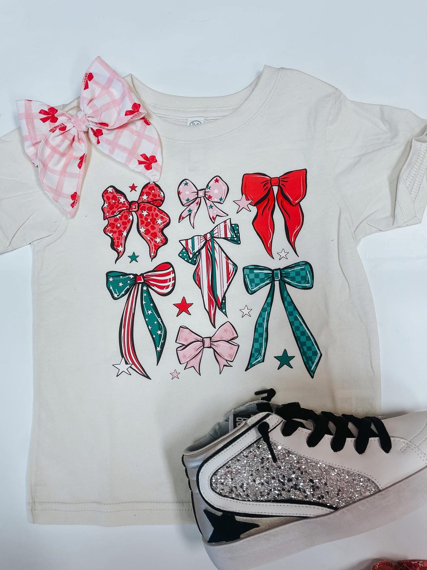 festive bows tee ✿