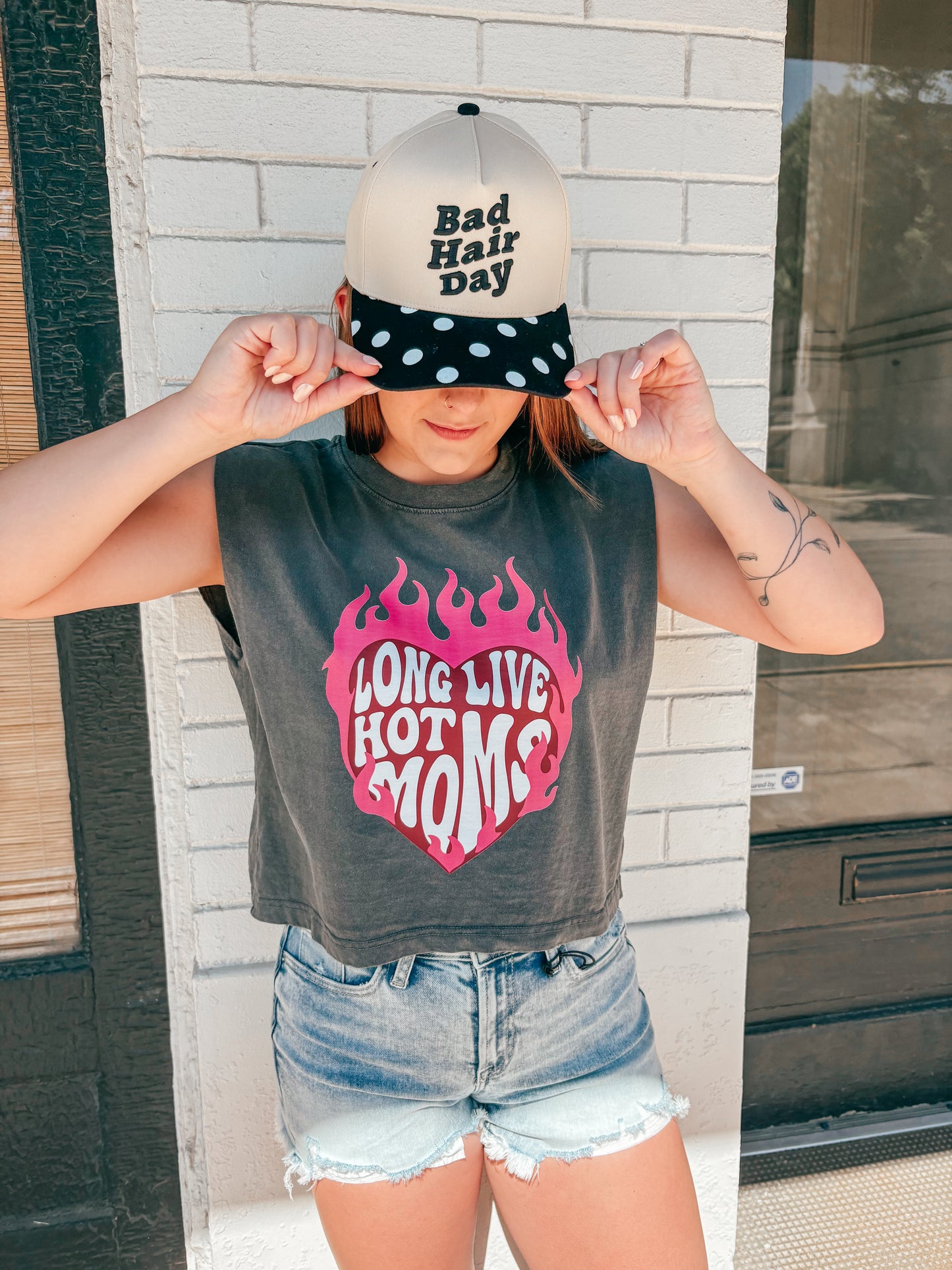 long live hot moms muscle tank ✿