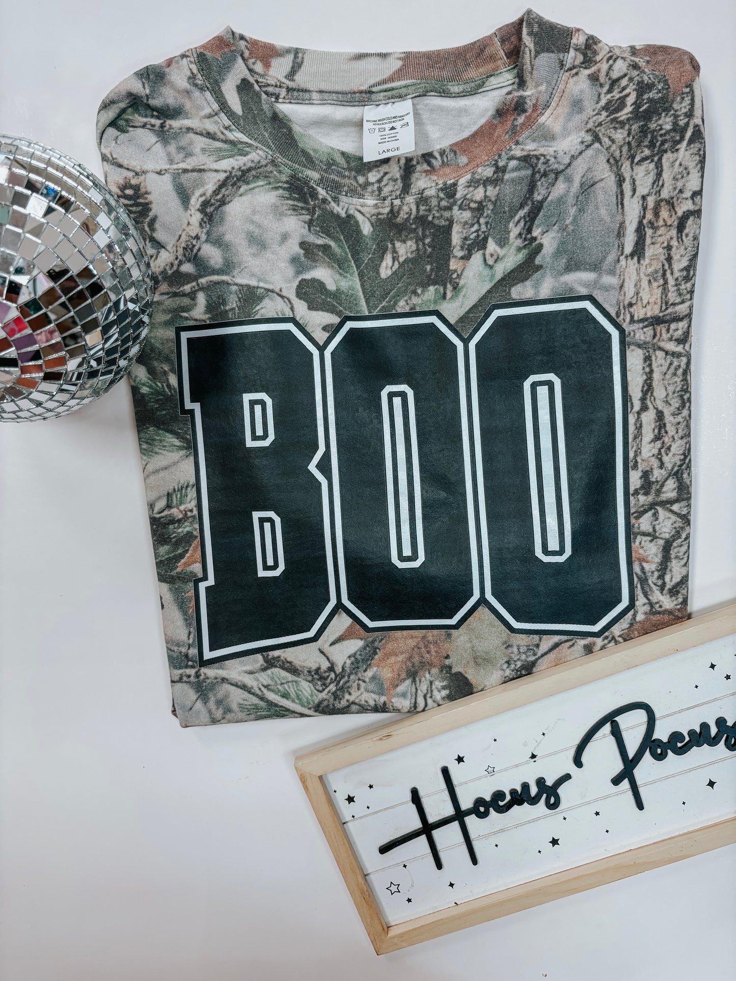 BOO camo tee ✿