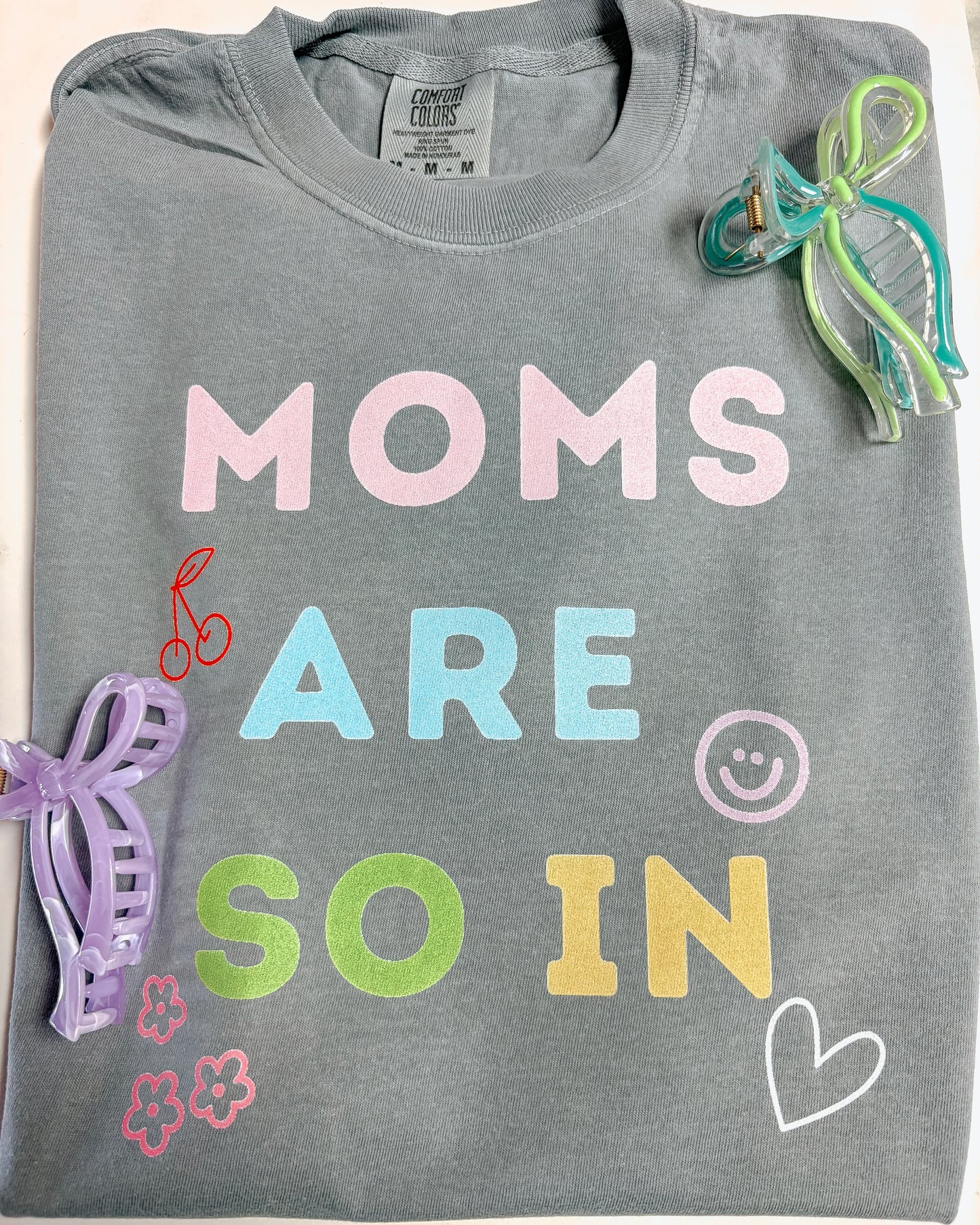 moms are so in tee ✿