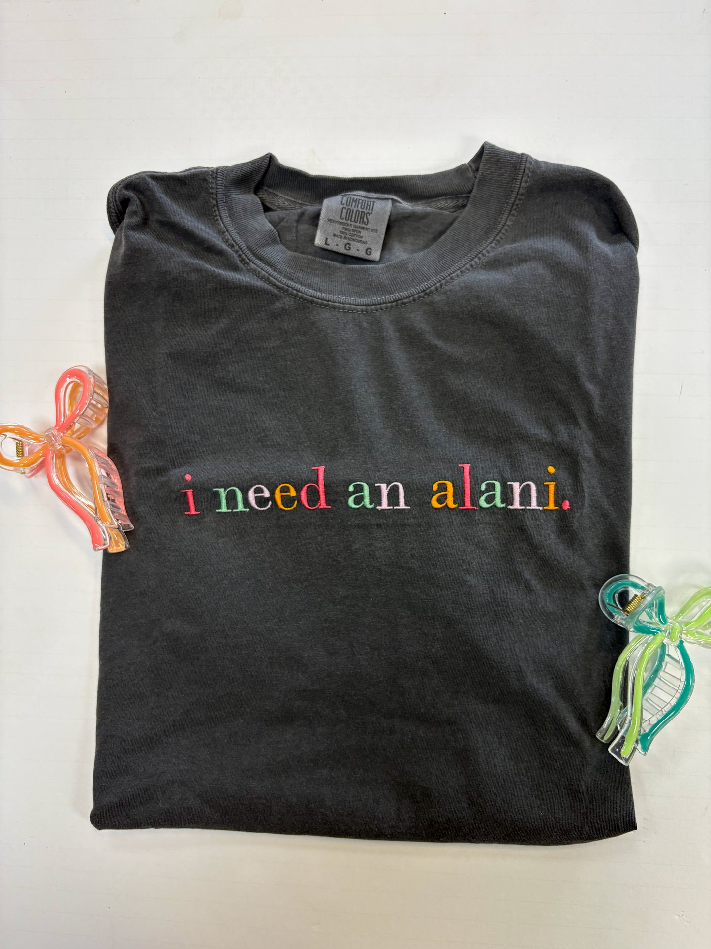 I need embroidered tee ✿