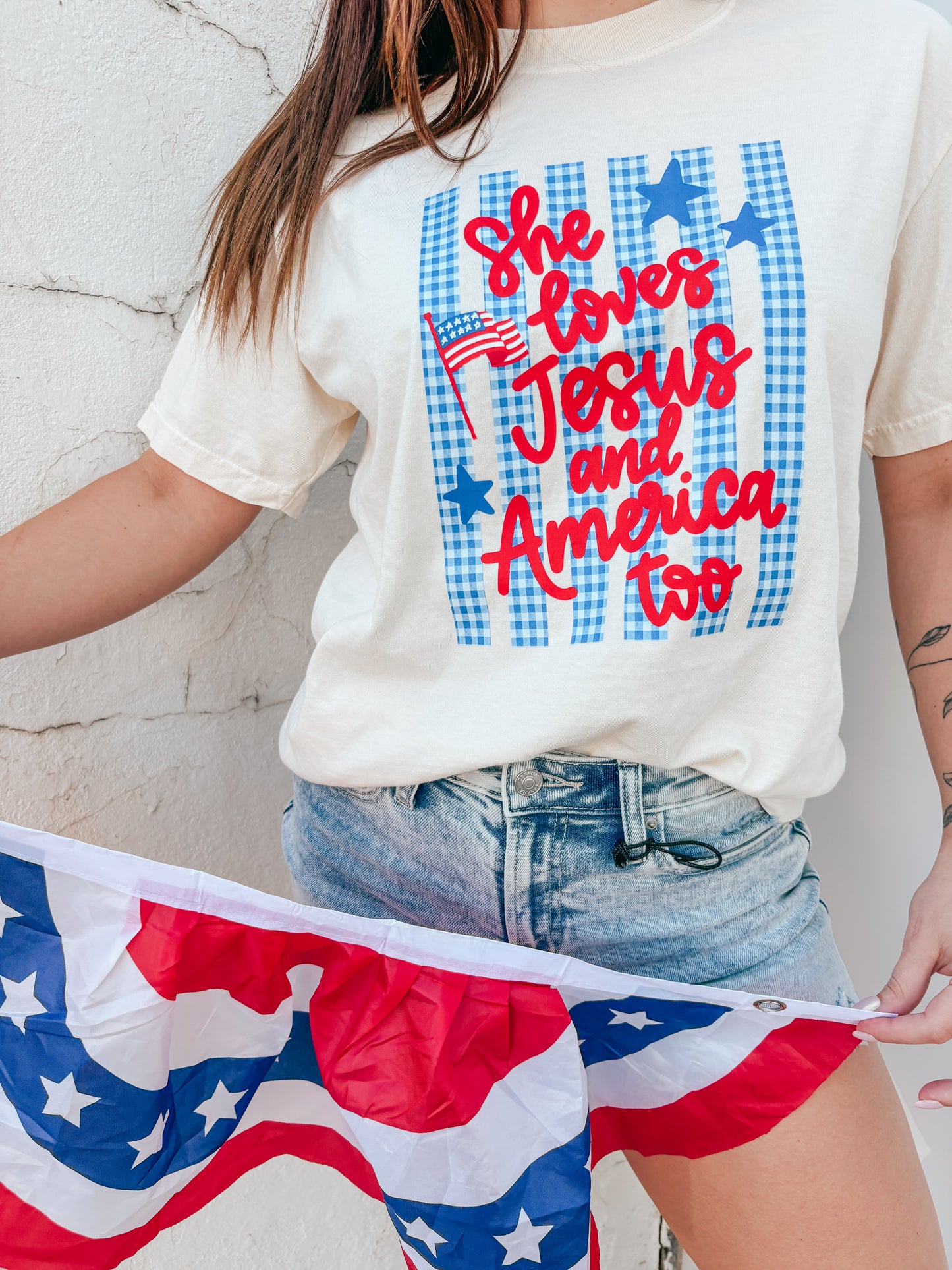 she loves Jesus and America too ☆