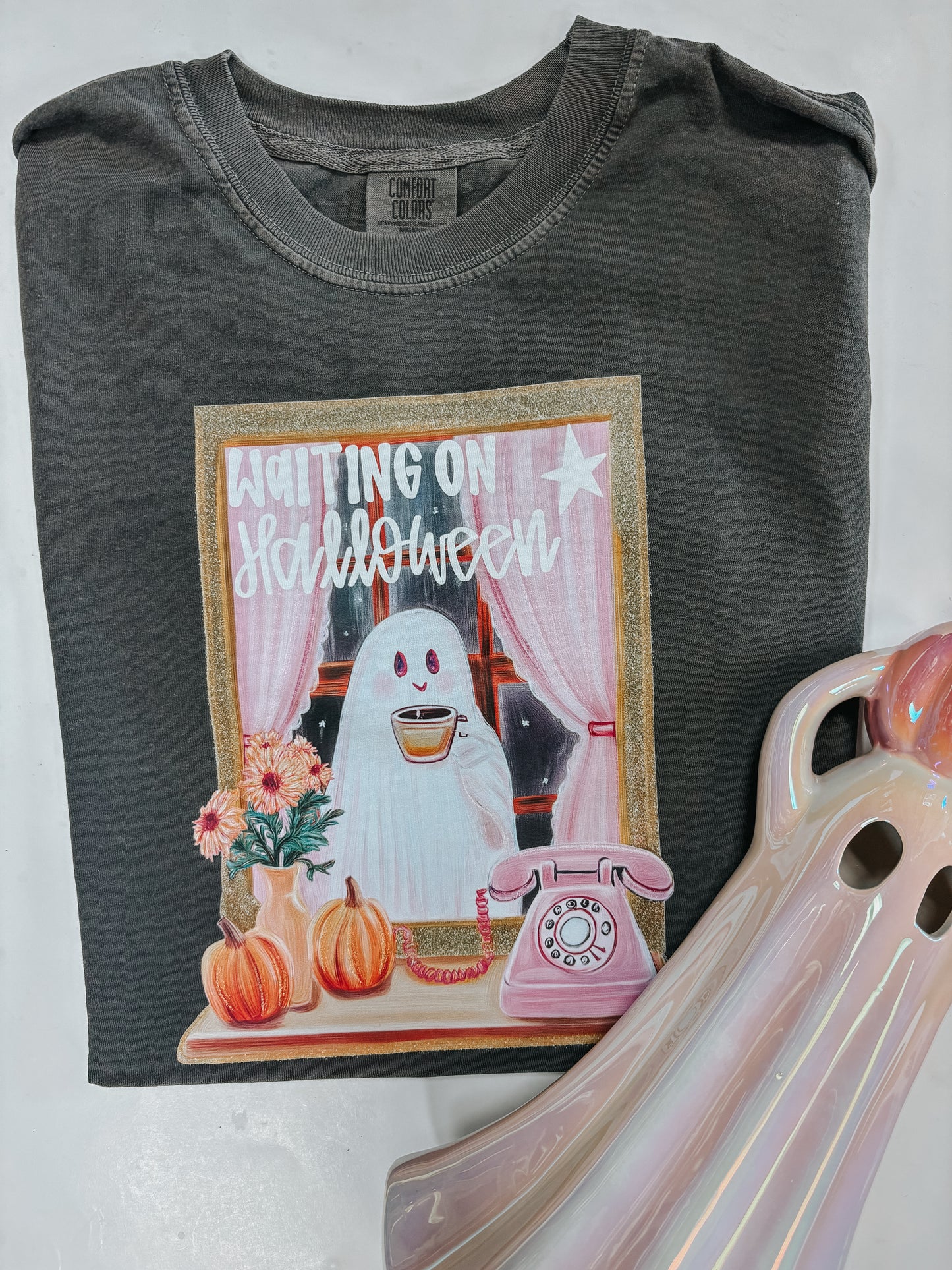 waiting on halloween tee ✿