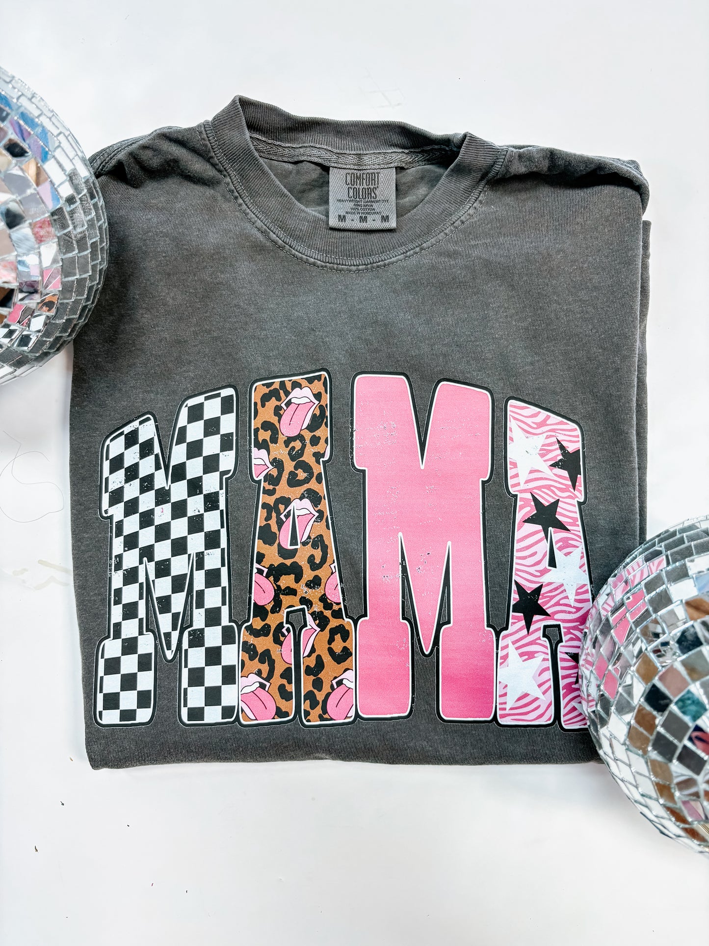edgy mama tee ☆