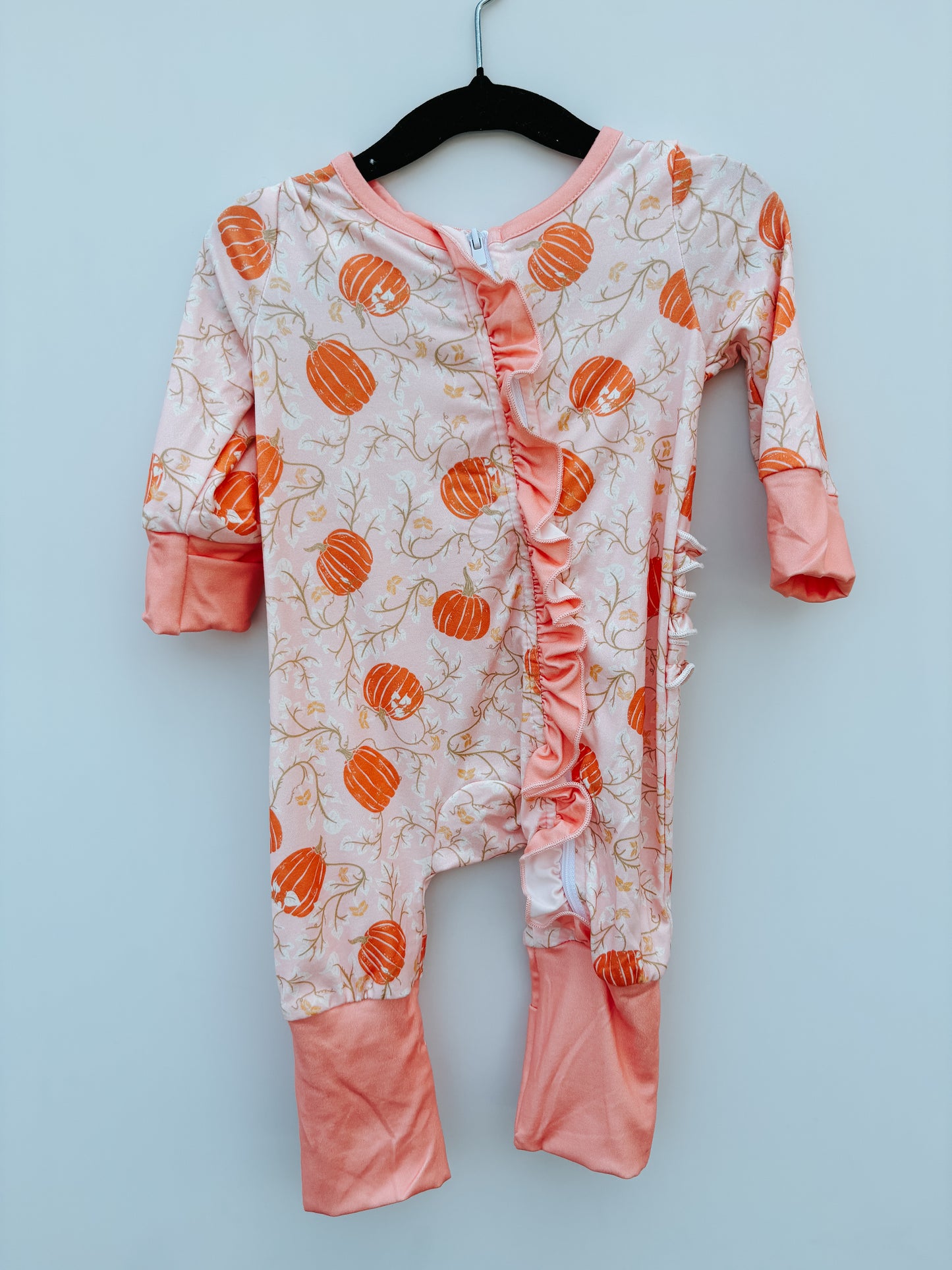 pumpkin ruffle sleeper ✿
