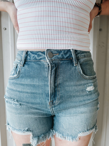 daily denim risen shorts ⋒