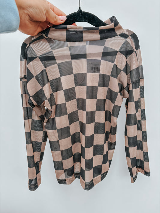 neutral checkered mesh  ⚡︎