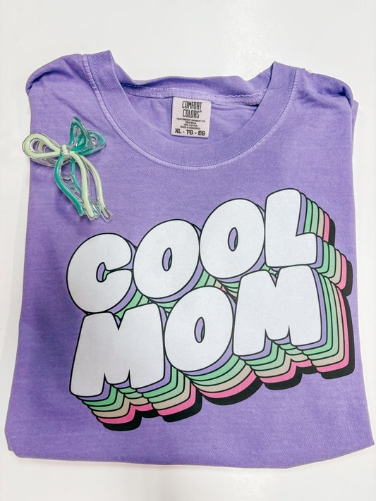 cool mom tee ☻