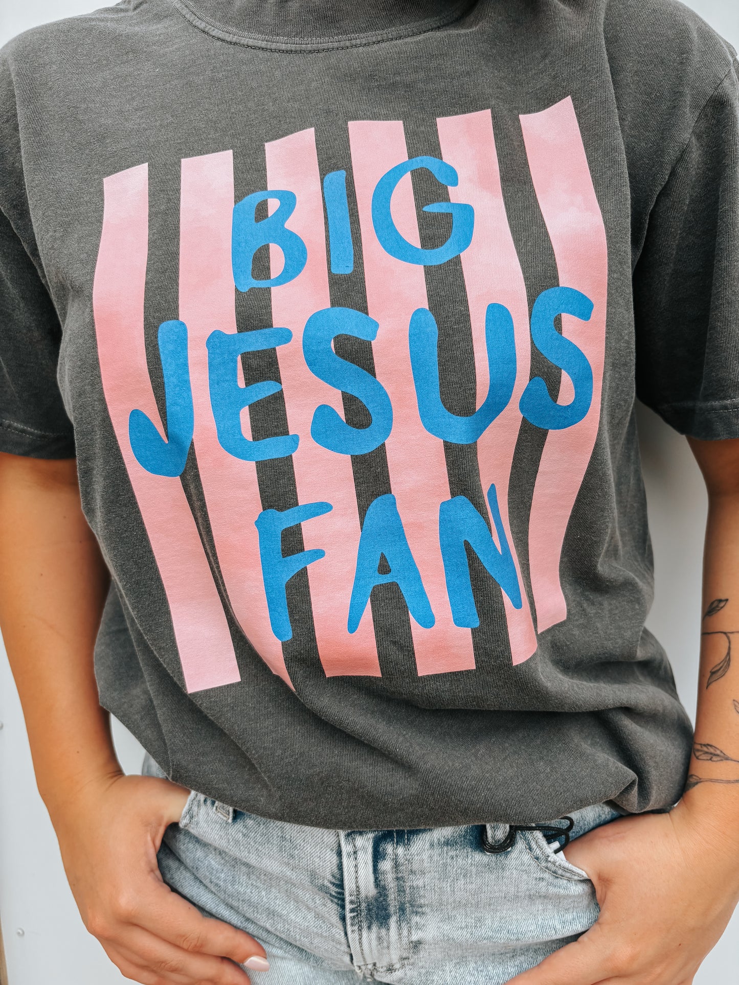 big Jesus fan tee ✿