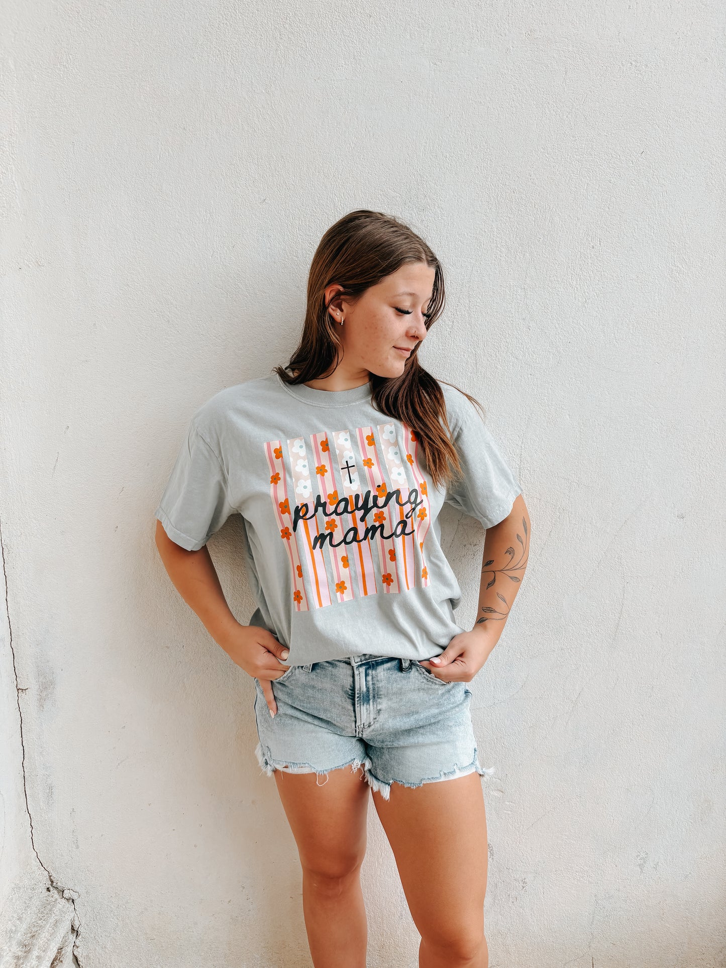 praying mama tee †