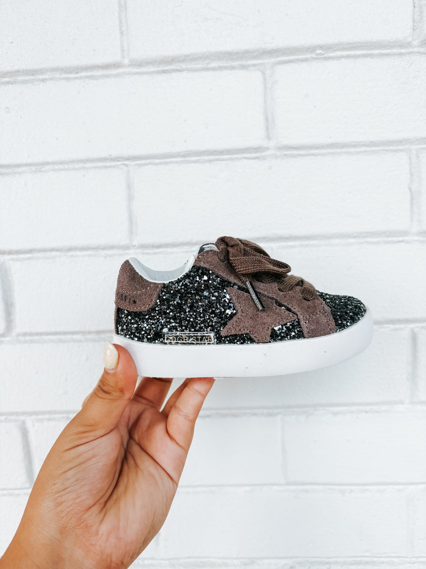 sparkly star sneakers ☆