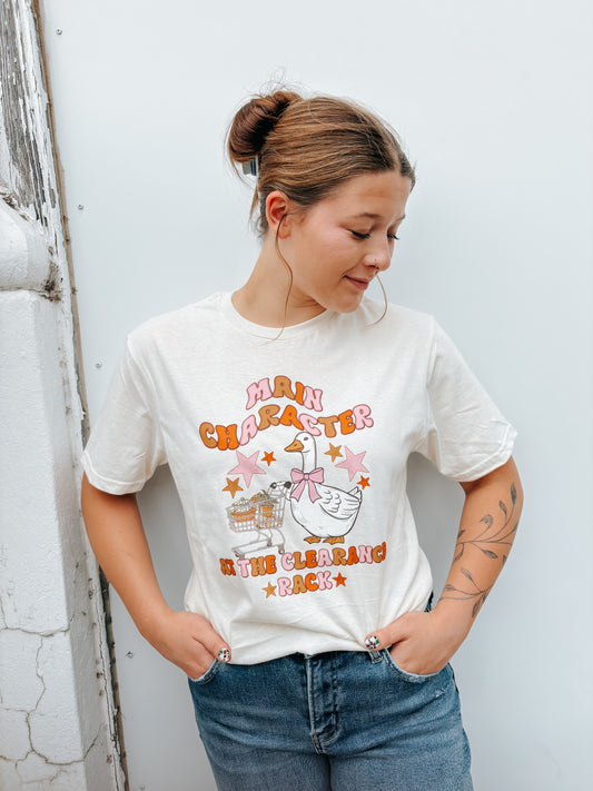 main character energy tee ✿