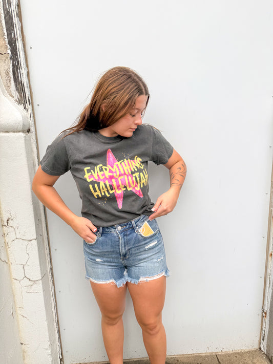 everything hallelujah tee ✿