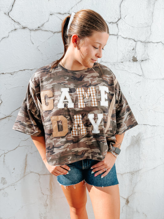 gameday boxy camo top ✿