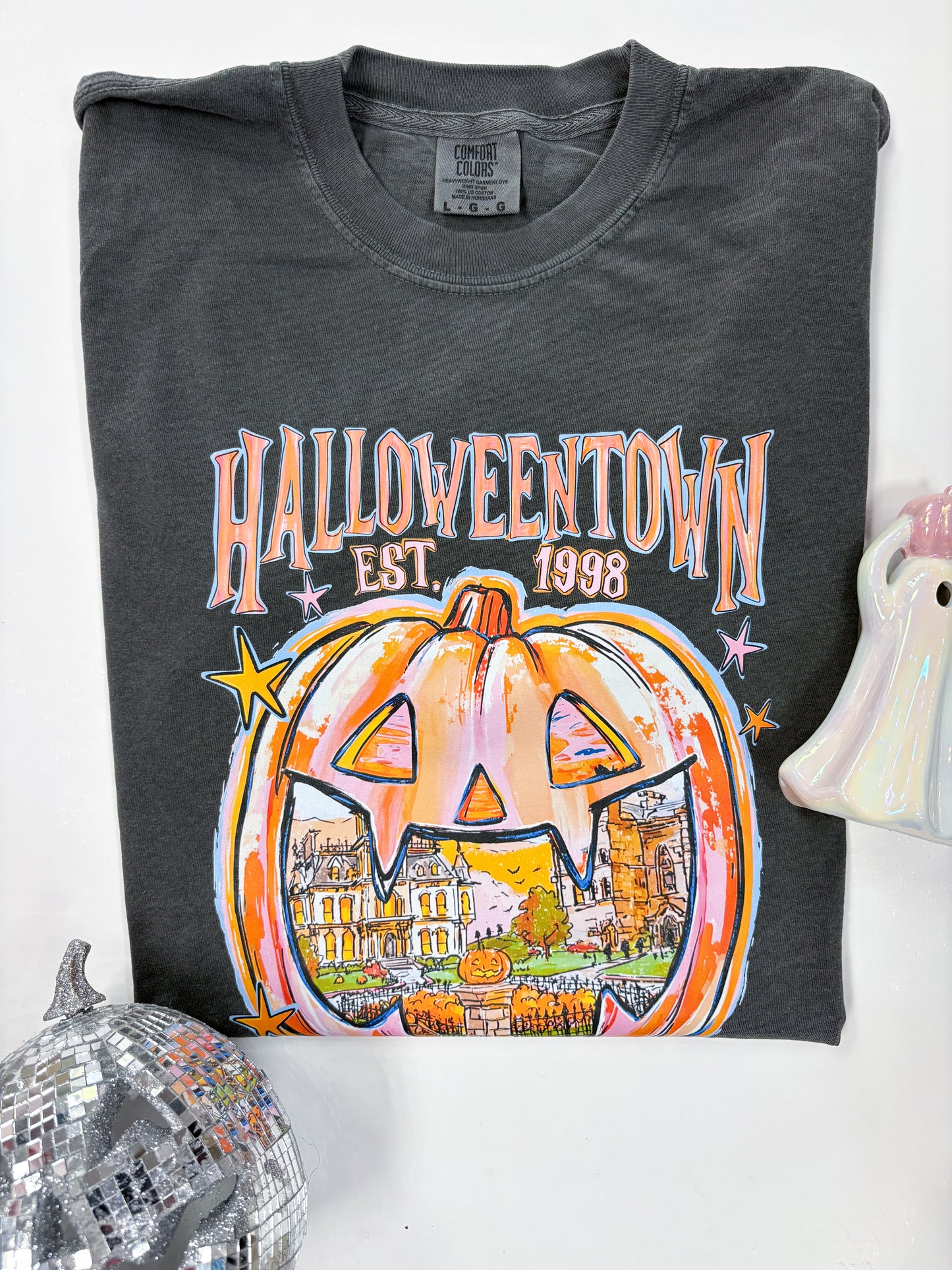 halloween town tee ✿