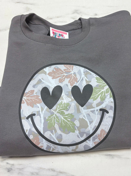 camo heart sweatshirt ♡