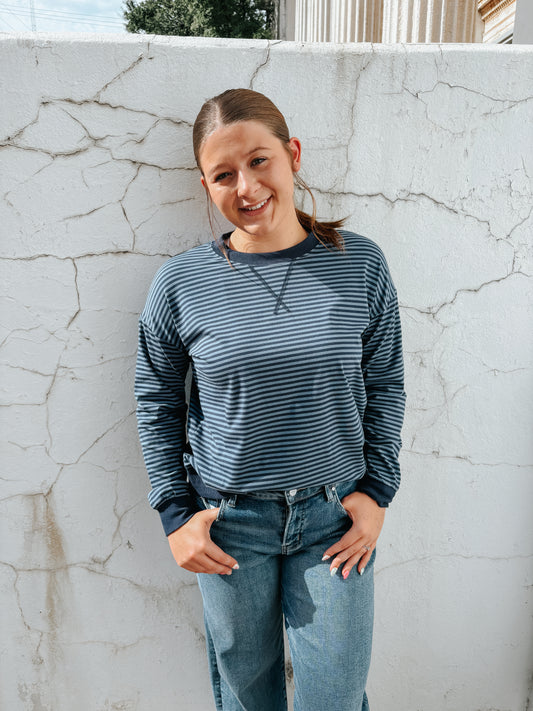 cloudy striped top ✿