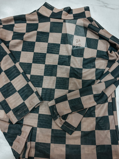 neutral checkered mesh  ⚡︎