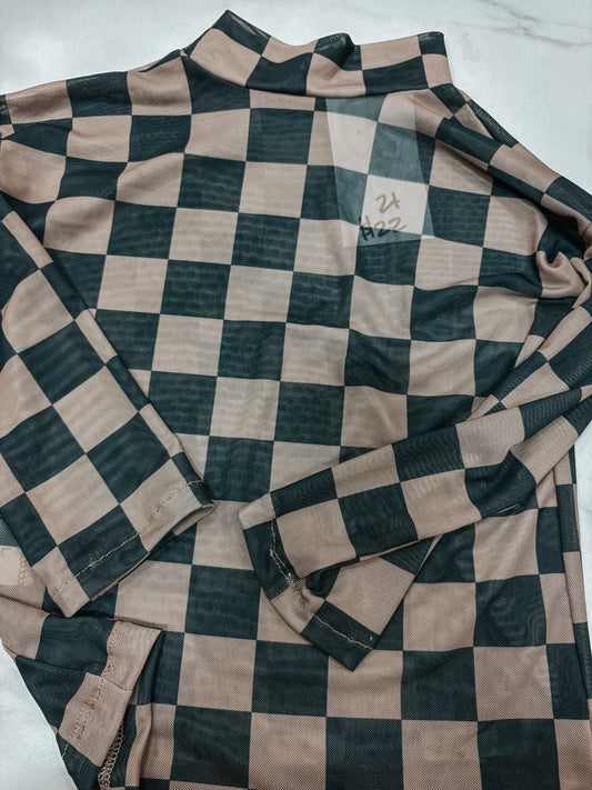 neutral checkered mesh  ⚡︎