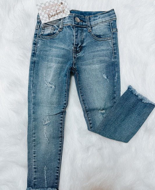 denim and distressed jeans ✿