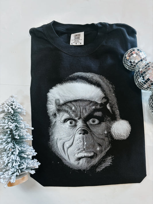 grinchy tee ✿