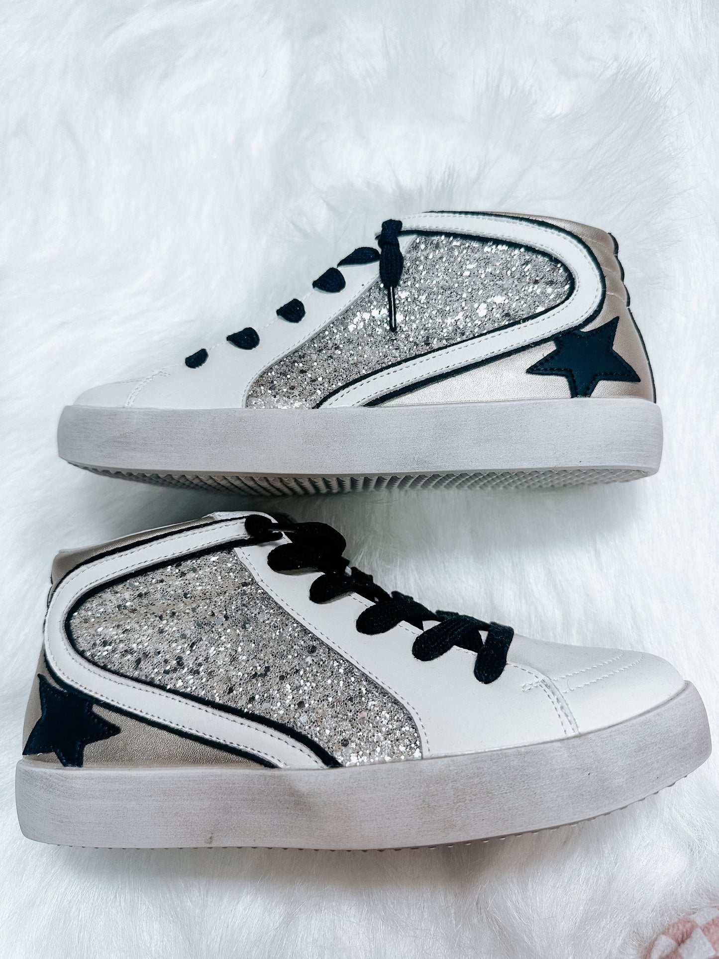 glittery star high tops ✿