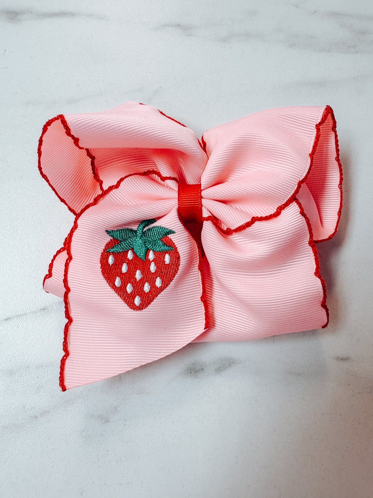 strawberry detailed clip bow ♡