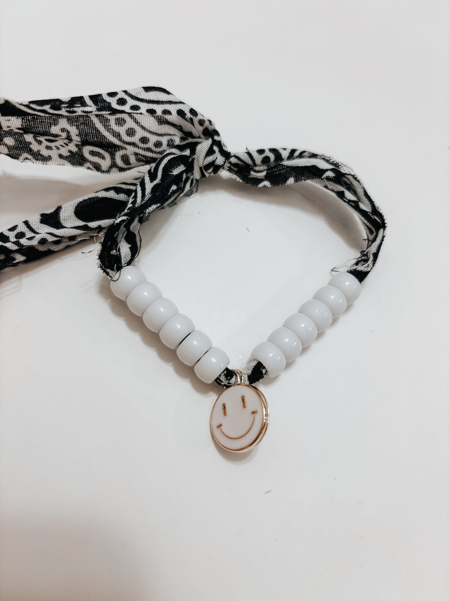 navy smiley bandana bracelet ⋒