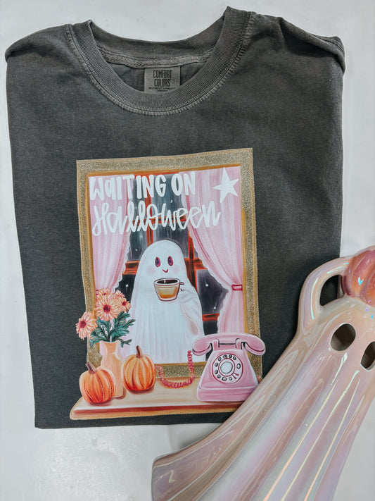 waiting on halloween tee ✿