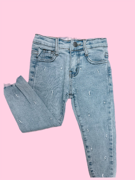 simple boltz jeans ✿