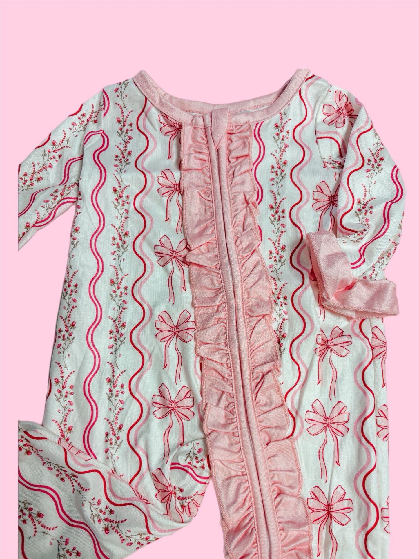 sweet + simple ruffled sleeper ✿