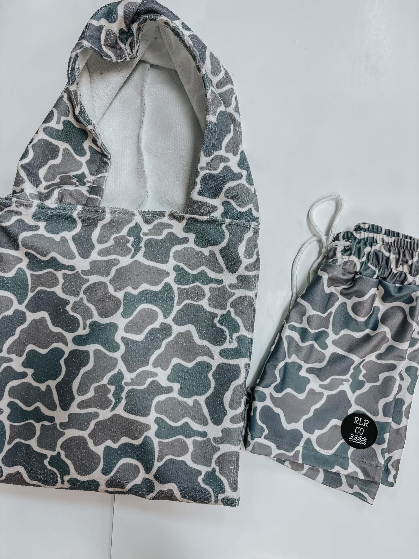 camo hooded towel ☀︎