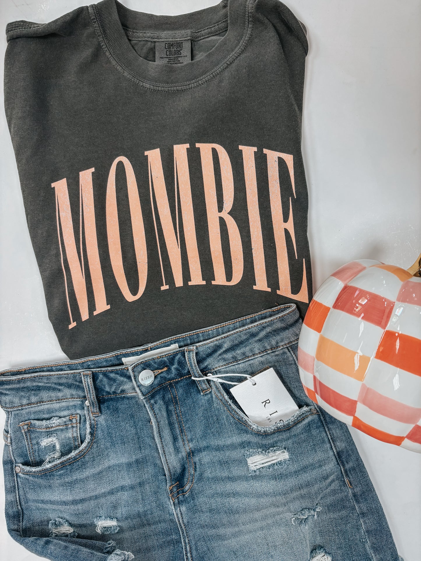 mombie tee ✿